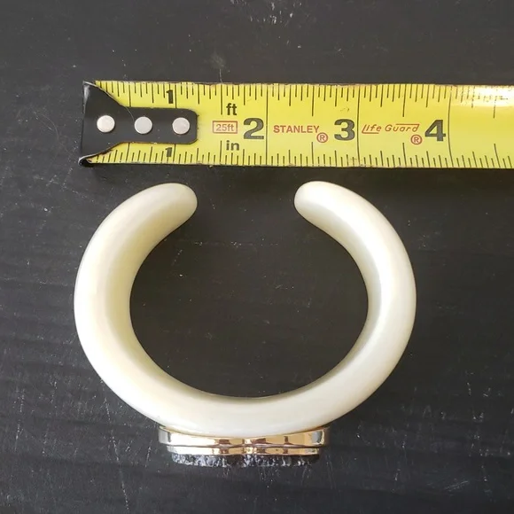 Vintage Super Chunky Lucite Faux Agate Cuff Bracelet - Picture 6 of 7